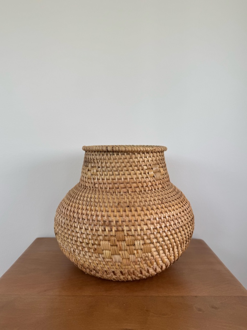 Woven Rattan Vase - Picture 5 of 7